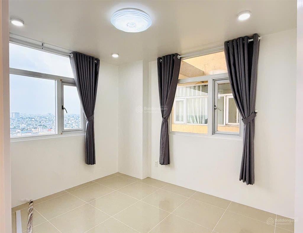 Chính chủ bán căn hộ hoàng kim thế gia 82m2  3pn 2wc, shr, gần công viên đầm sen