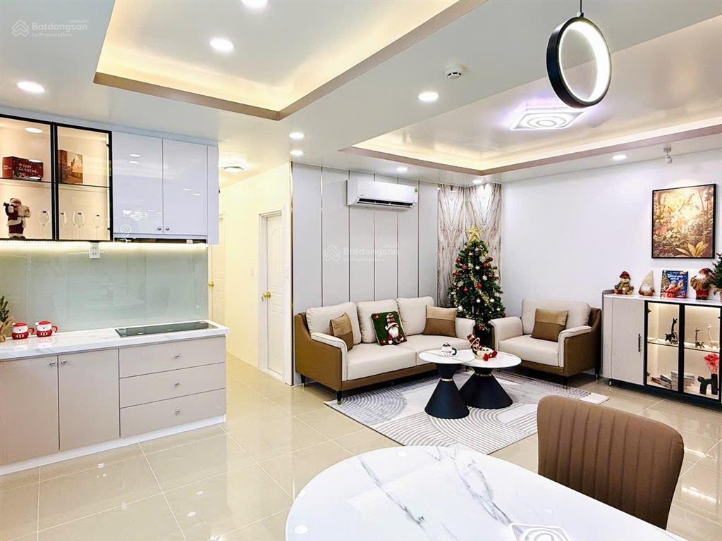 Chính chủ bán căn hộ hoàng kim thế gia 82m2  3pn 2wc, shr, gần công viên đầm sen