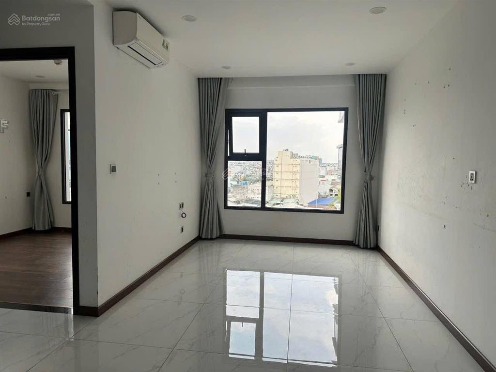 Chính chủ bán resgreen tower 53m2  2pn 1wc, shr