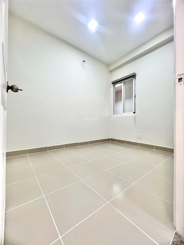Chính chủ bán gấp căn hộ lotus garden 67m2 2pn  1wc, shr, 3,69 tỷ