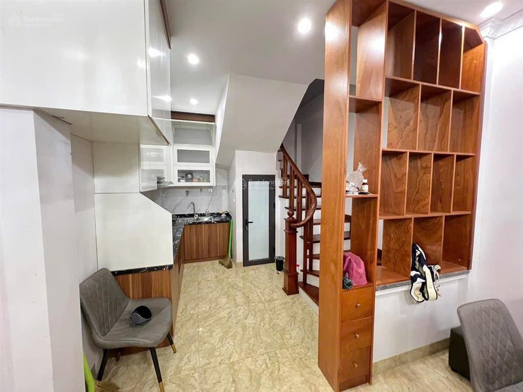 Chính chủ cho thuê nhà 5 tầng ngõ 44 trần thái tông, cầu giấy, 18,5tr/tháng