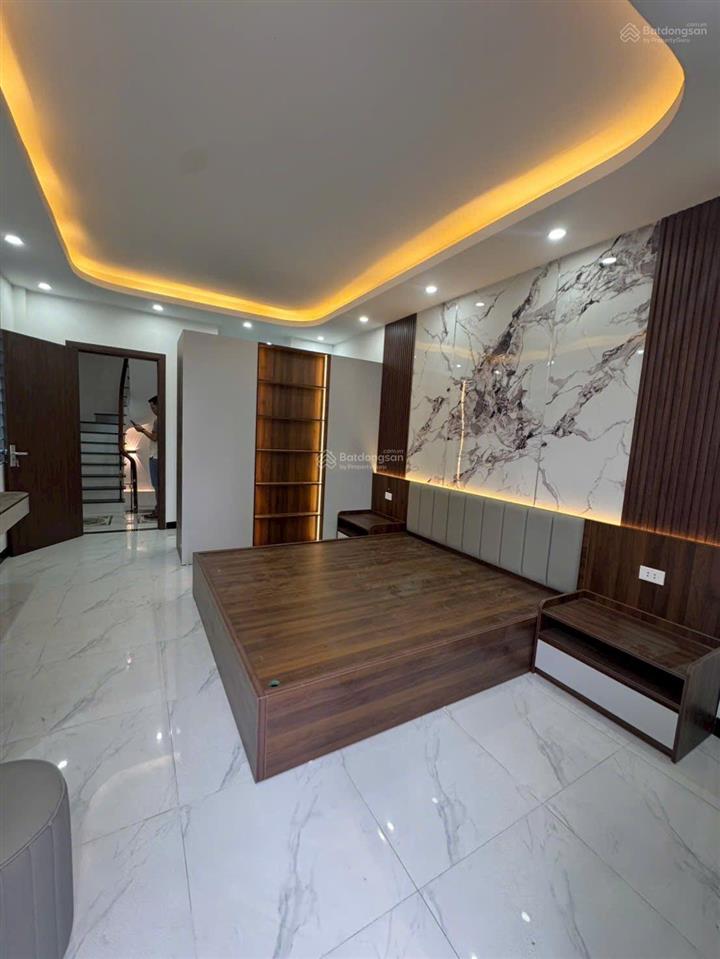 Bán nhà 5 tầng đường ô tô tránh nhau kinh doanh sầm uất full nội thất