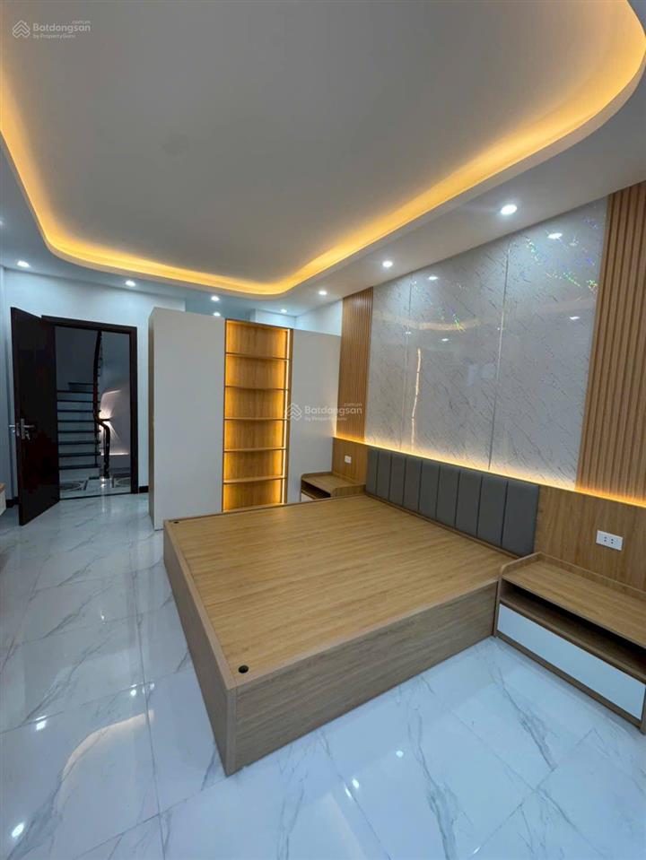 Bán nhà 5 tầng đường ô tô tránh nhau kinh doanh sầm uất full nội thất