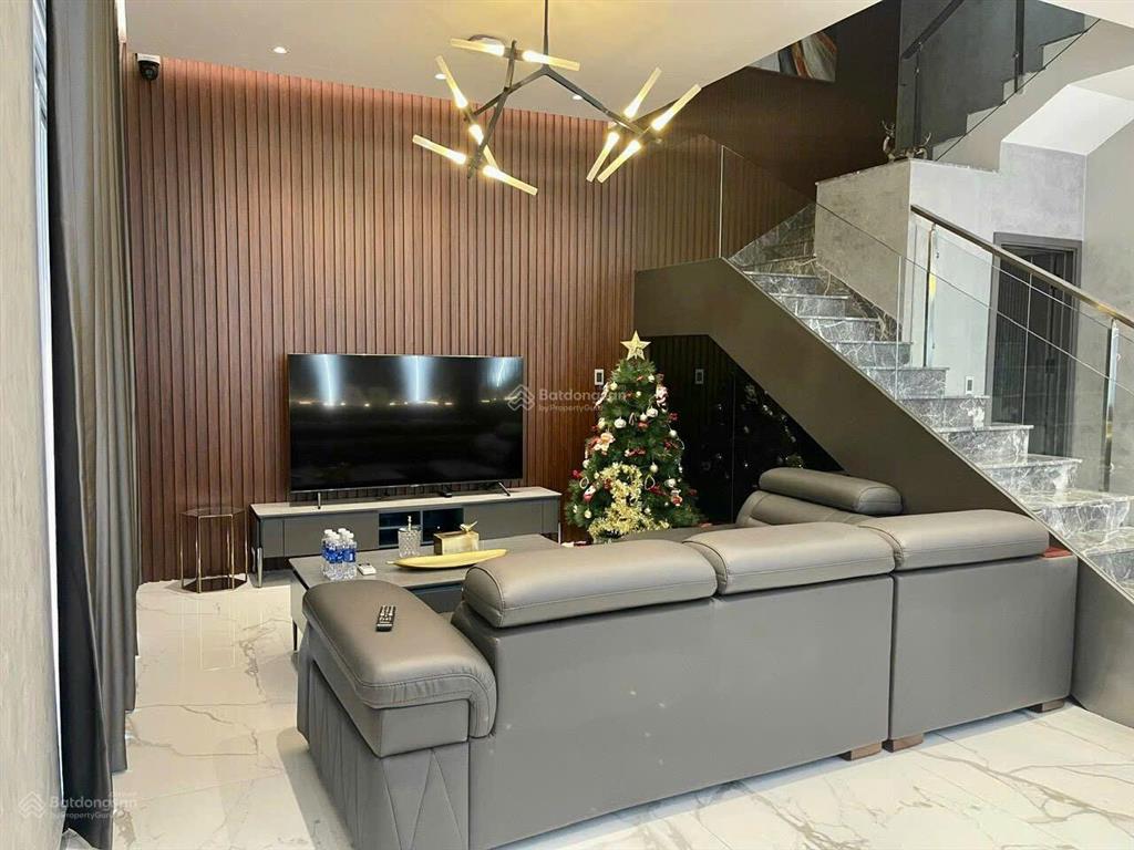 Vị trí hiếm có khó tìm tại khu đô thị phú mỹ hưng biệt thự đường c rộng 21m nhìn ra công viên xanh