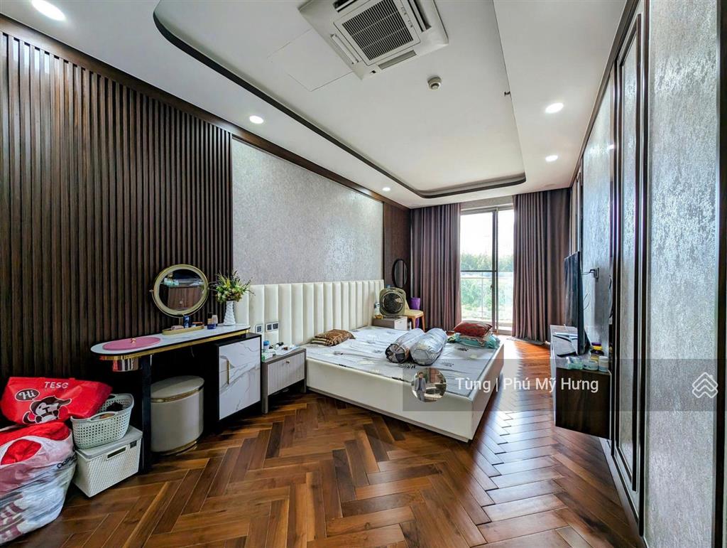 Định cư nước ngoài chủ sở hữu chuyển nhượng lại căn hộ view sông midtown  phú mỹ hưng  quận 7