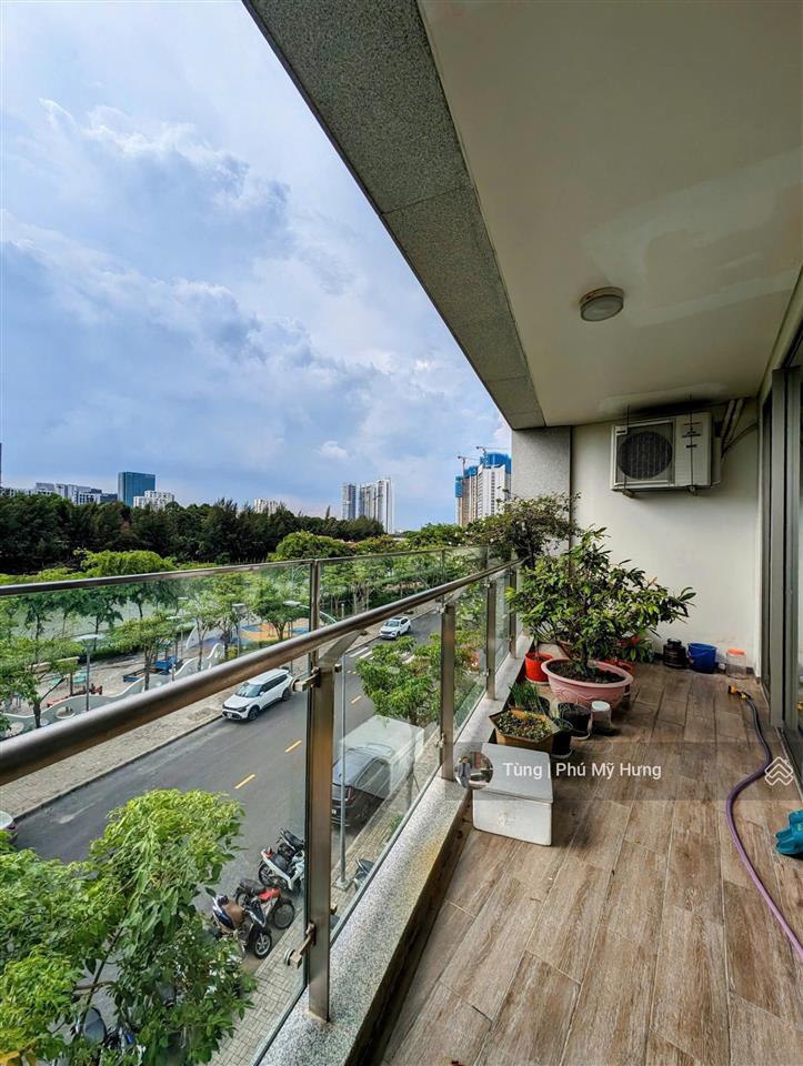 Định cư nước ngoài chủ sở hữu chuyển nhượng lại căn hộ view sông midtown  phú mỹ hưng  quận 7