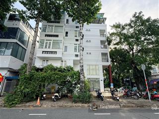 Chuyển nhượng lại khách sạn tại khu kinh doanh đông đúc phú mỹ hưng  sẵn dòng tiền khai thác