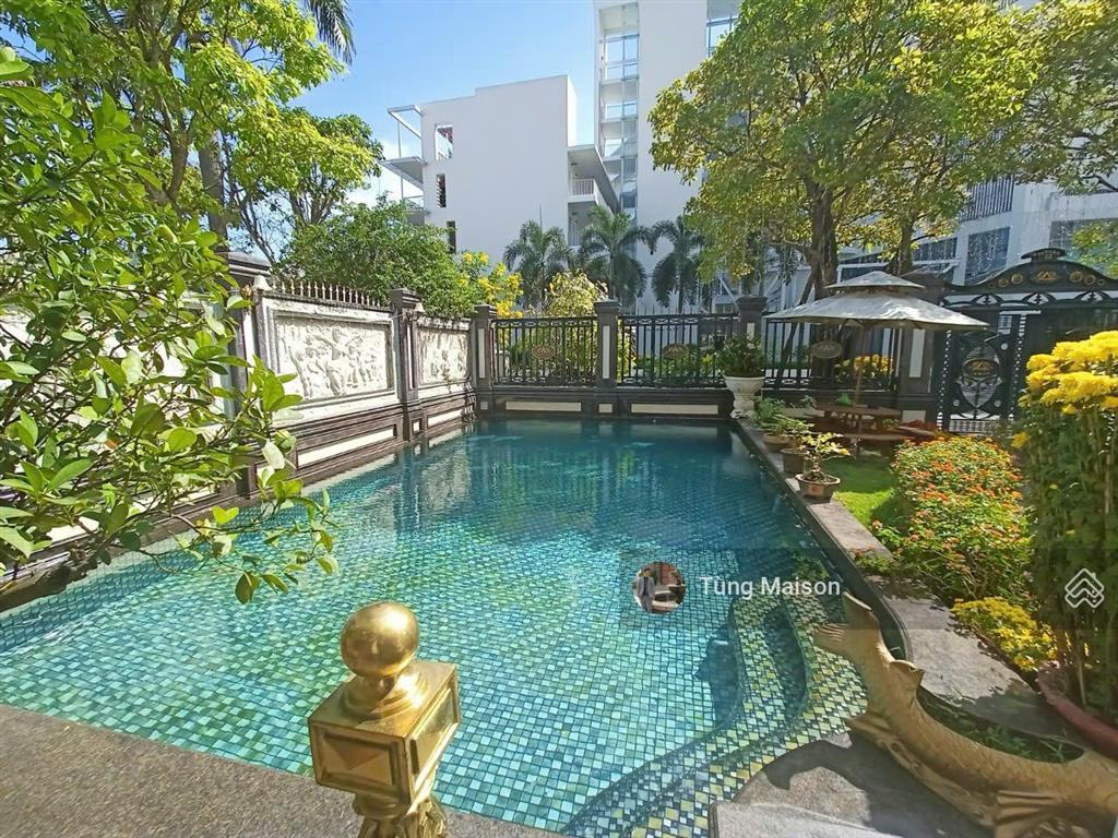 Biệt thự góc 2 mặt tiền phú mỹ hưng 475m2 view trực diện công viên, hồ bơi riêng