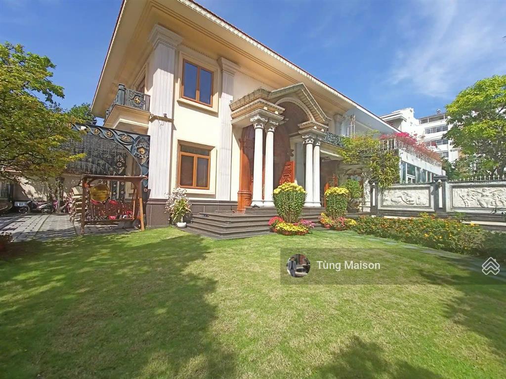 Biệt thự góc 2 mặt tiền phú mỹ hưng 475m2 view trực diện công viên, hồ bơi riêng