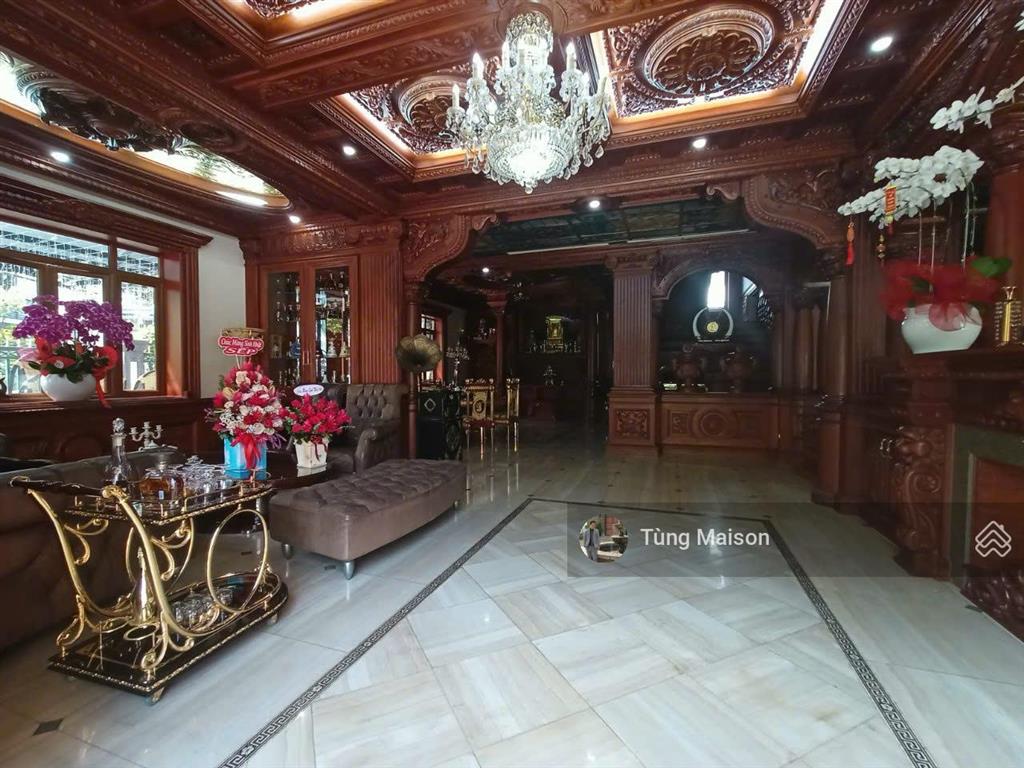 Biệt thự góc 2 mặt tiền phú mỹ hưng 475m2 view trực diện công viên, hồ bơi riêng