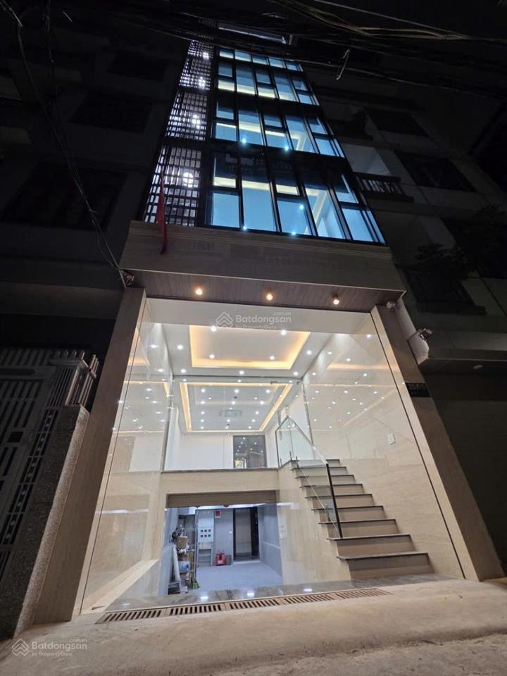 Hàng hiếm cầu giấy, phân lô oto tránh, ngõ thông, 73m2, 8 tầng thang máy, 4,5m mặt tiền, 34,8 tỷ
