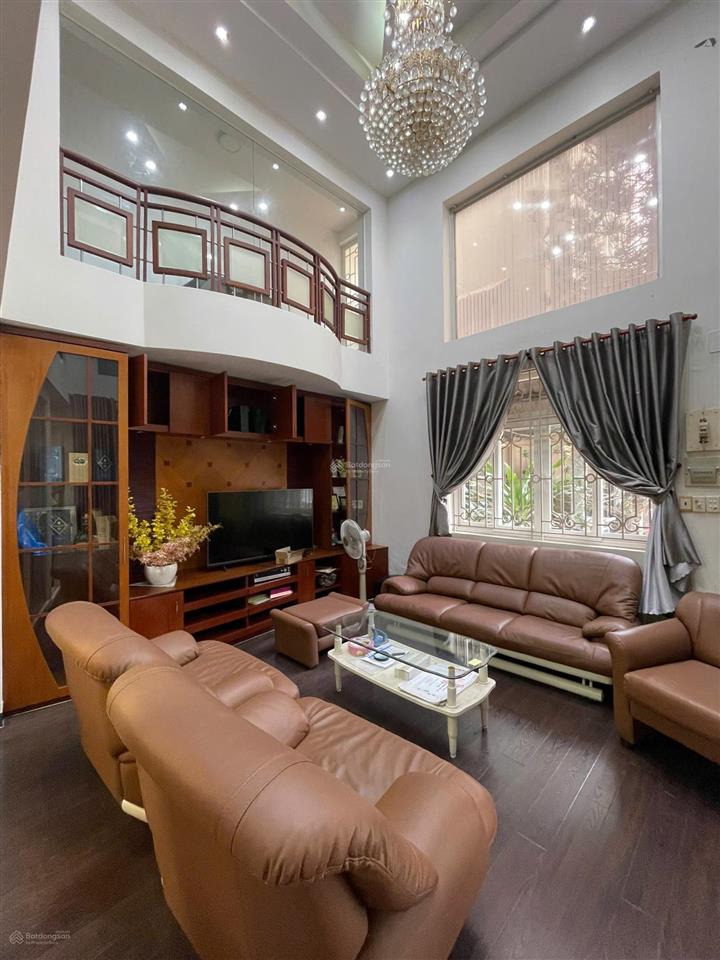 Biệt thư 550m2, 2 mặt tiền , 16x34 , kèm kho xưởng, hàng hiếm quận tân bình.  0931 377 ***