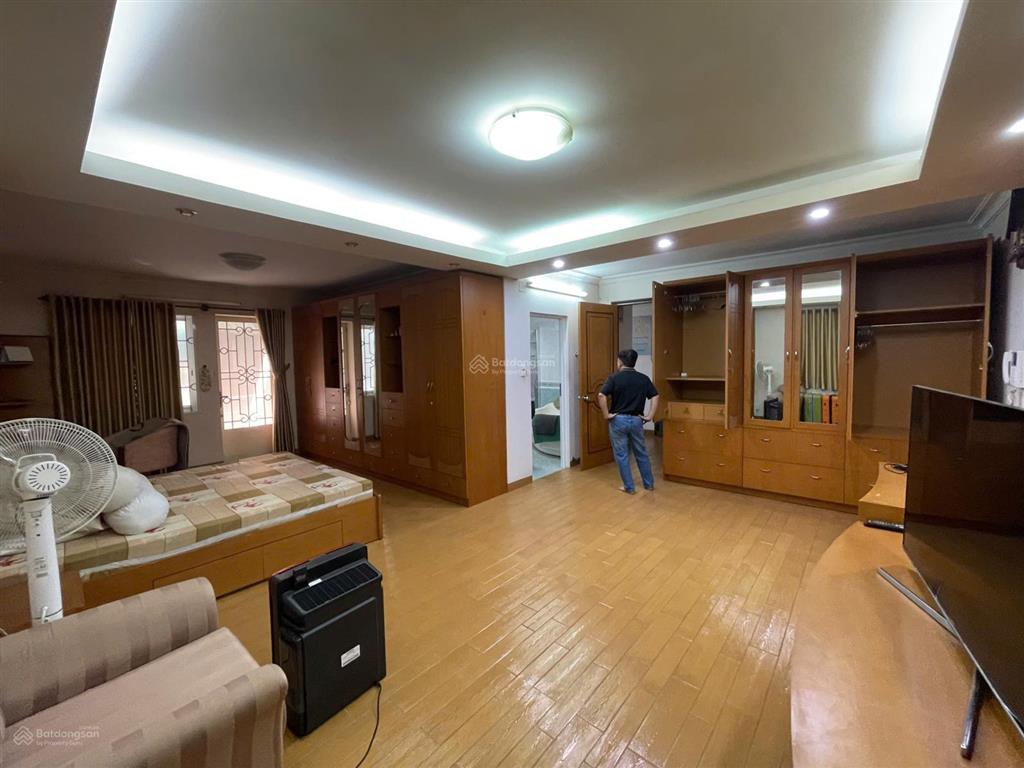 Biệt thư 550m2, 2 mặt tiền , 16x34 , kèm kho xưởng, hàng hiếm quận tân bình.  0931 377 ***