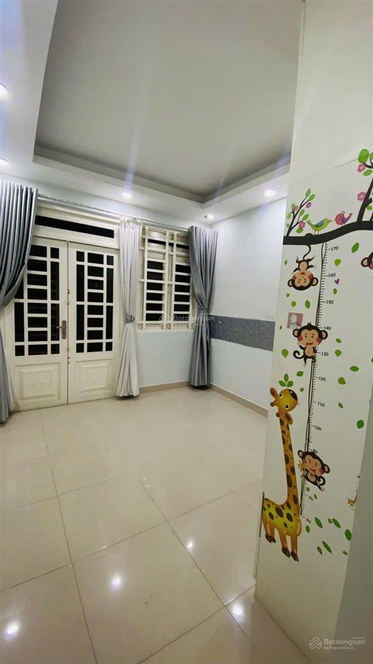 Nhà hxh  cách mặt tiền 1 căn  4 tầng xây kiên cố  quận 11  nhỉnh 8 tỷ