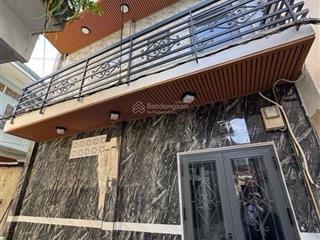 Nhà mới 3 tầng  p13  quận 6  sát mặt tiền  hẻm thông  nhỉnh 2 tỷ.