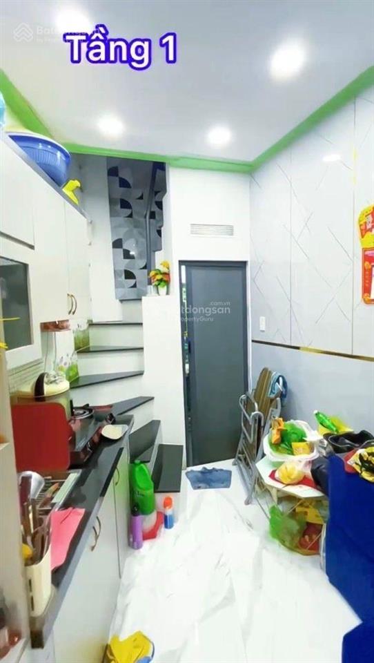Nhà mới 3 tầng  p13  quận 6  sát mặt tiền  hẻm thông  nhỉnh 2 tỷ.