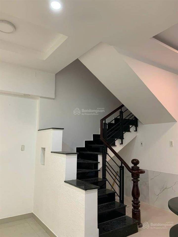 Huỳnh tấn phát  quận 7  hxh tránh  153m2  sổ vuông  4 tầng  btct  hoàn công  chỉ 12.99 tỷ.