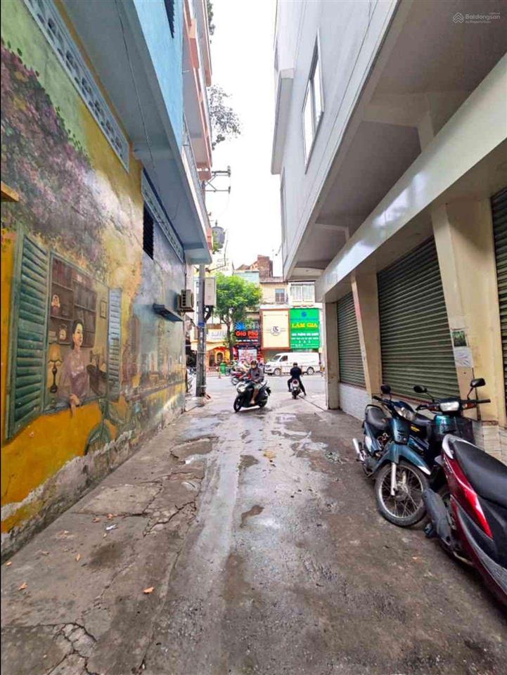 Bán đất tặng nhà quận 10  cách lê hồng phòng 20m  38m2  2 mặt hẻm  nhỉnh 6 tỷ.