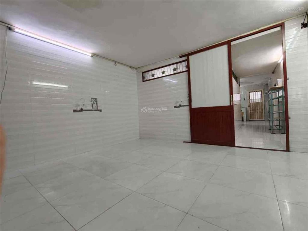 Bán đất tặng nhà  hxh  37m²  quận 11  sát vách quận 5  nhỉnh 4 tỷ.
