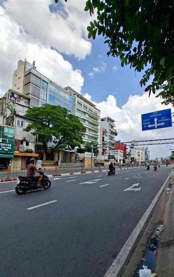 Nhà 5 tầng btct  4 phòng  có dòng tiền cho thuê  sát vách quận 1  nguyễn văn cừ quận 5  5.3 tỷ