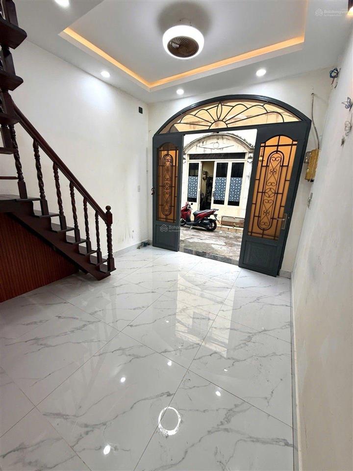 Chỉ 2.** tỷ sở hữu nhà mới đẹp  21m2  nguyễn trãi quận 5 sát vách quận 1