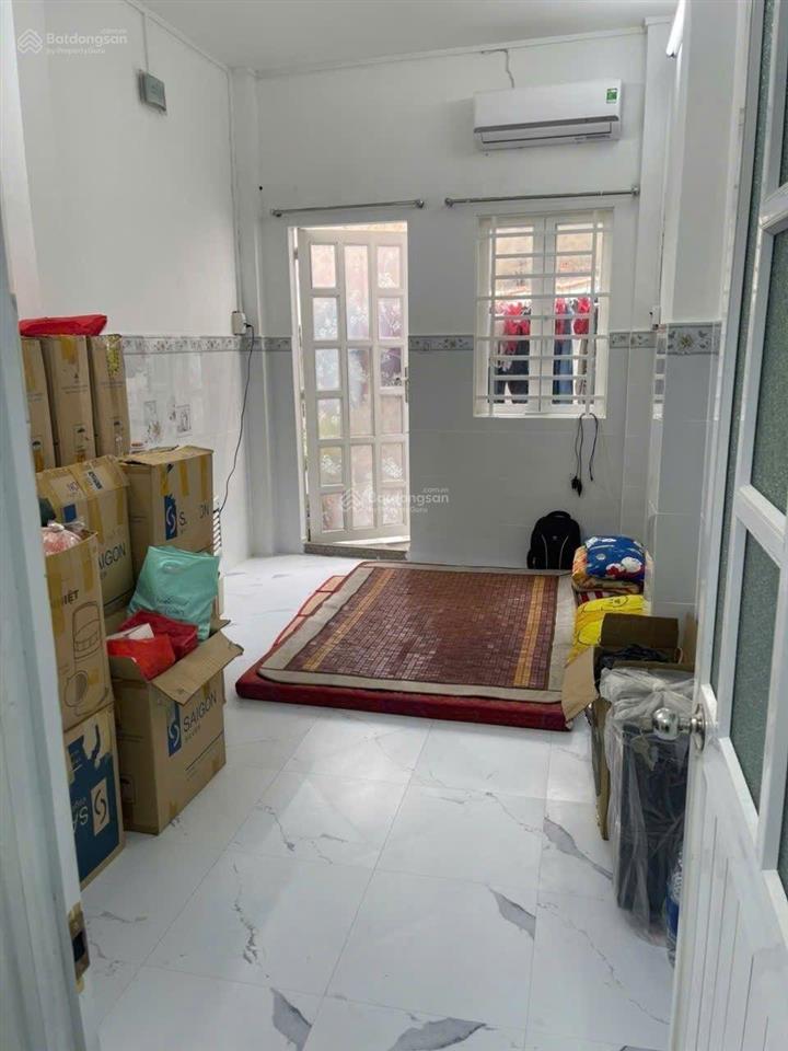 Chỉ 3.x tỷ có nhà xây kiên cố  22m2  sát mặt tiền huỳnh tịnh của quận 3  hẻm ba gác thông.