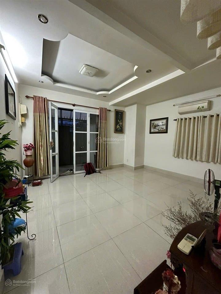 Nhà chính chủ lâu đời  chưa qua đầu tư  38m2 nở hậu  trần bình trọng, quận 5  chỉ 4.xx tỷ