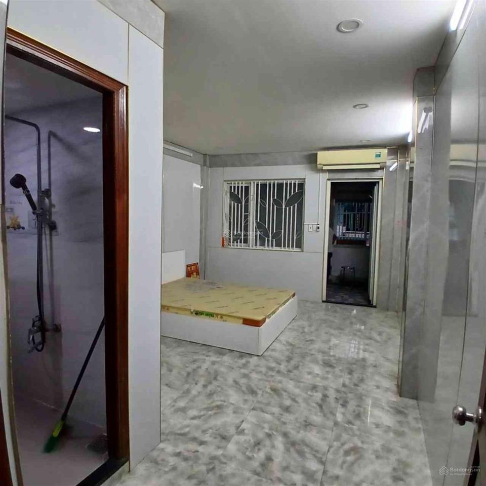 Mặt tiền tân khai quận 11 sát quận 5 4 tầng btct kinh doanh sầm uất 9,x tỷ
