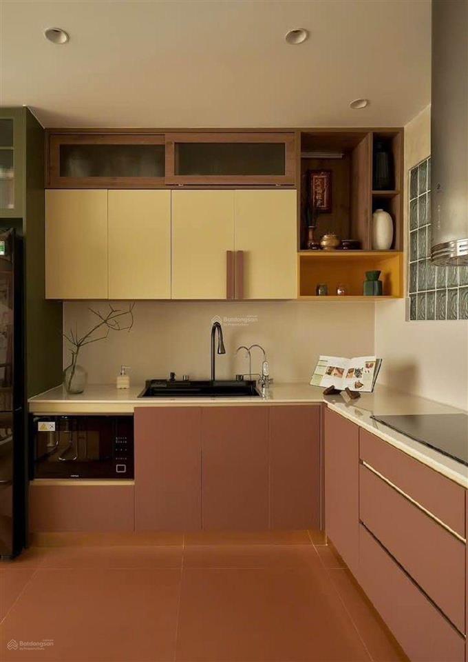 Nhà 5 tầng có thang máy full nội thất cao cấp xe hơi tránh 40m2 thành thái q10 9,6 tỷ