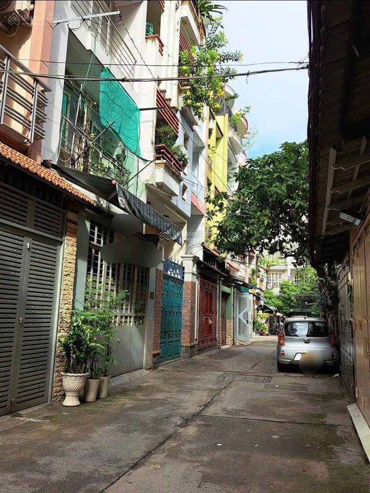 Nhà 5 tầng có thang máy full nội thất cao cấp xe hơi tránh 40m2 thành thái q10 9,6 tỷ