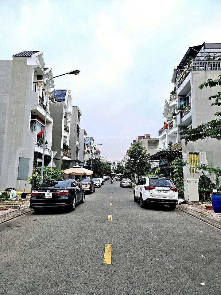Nhà xinh giá đẹp, tân xuân, hóc môn, 80m2, gần chợ hóc môn, ql22, bệnh viện đa khoa hm 1tỷ950