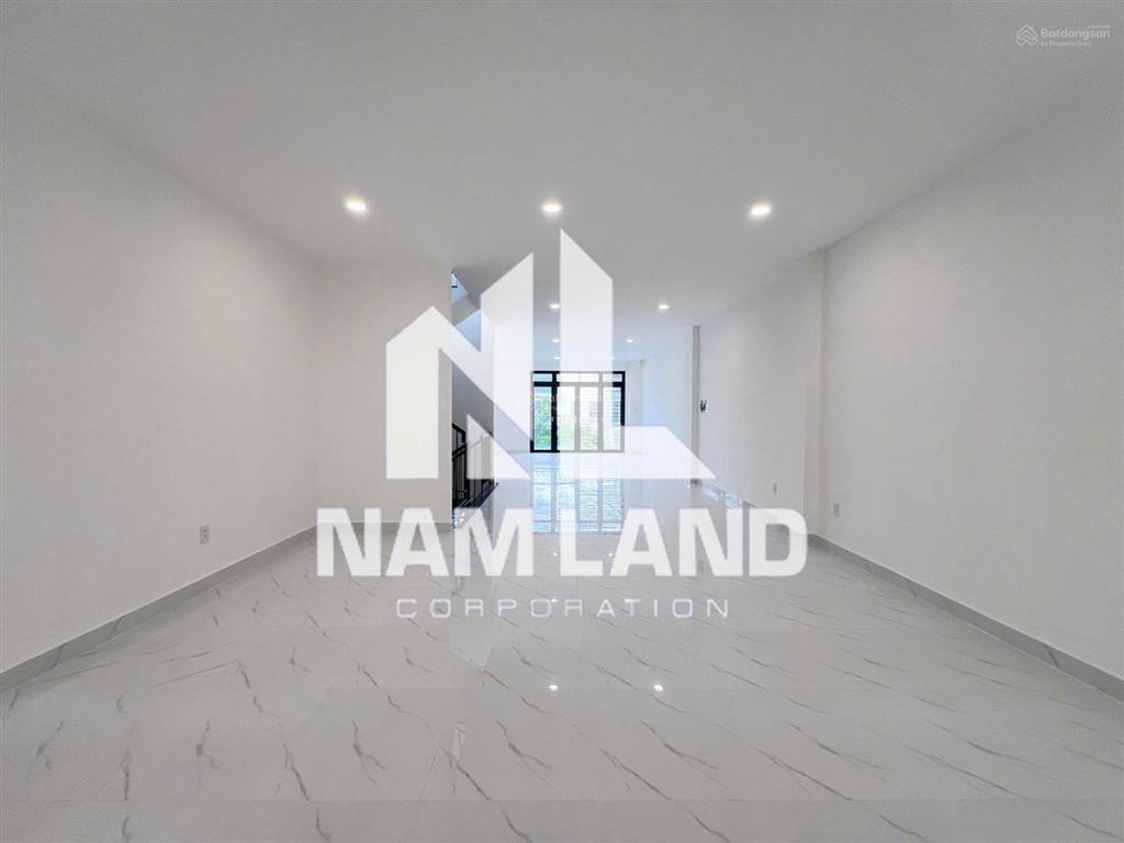 Biệt thự làm vp 4 sàn trống suốt, có thang máy khu saigon mystery chỉ 90tr