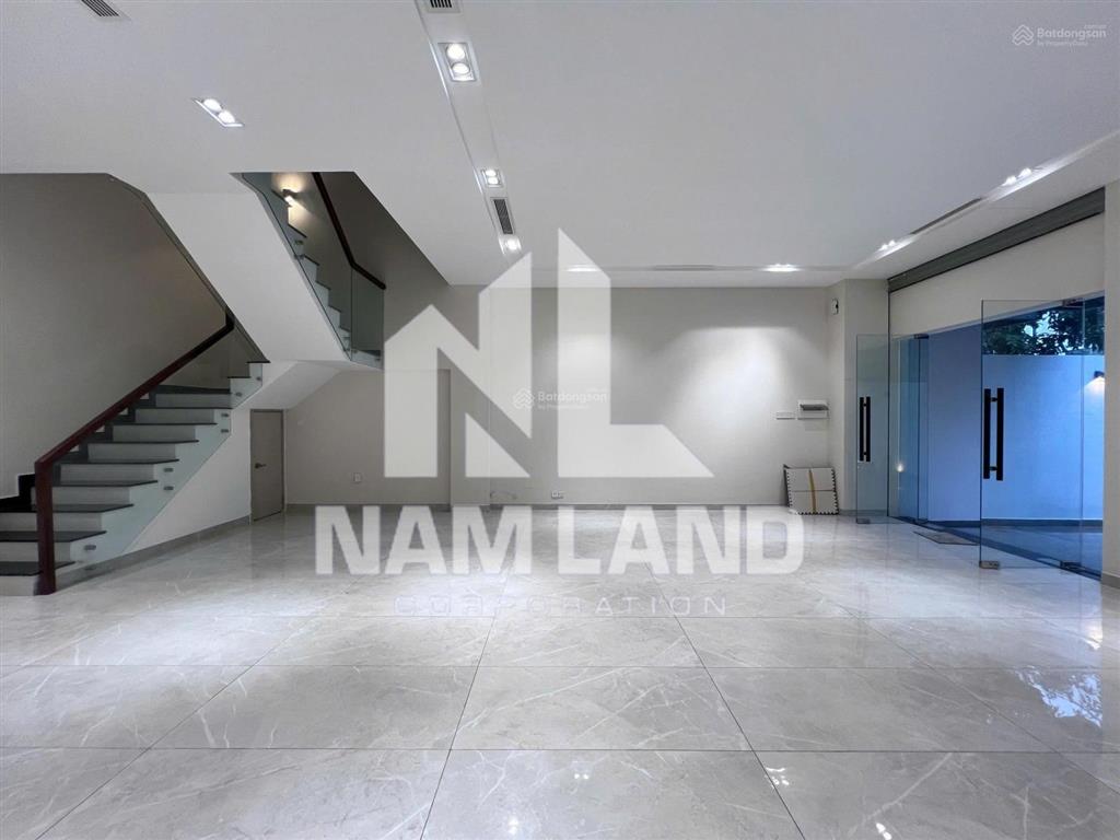 Biệt thự làm vp 4 sàn trống suốt, có thang máy khu saigon mystery chỉ 90tr