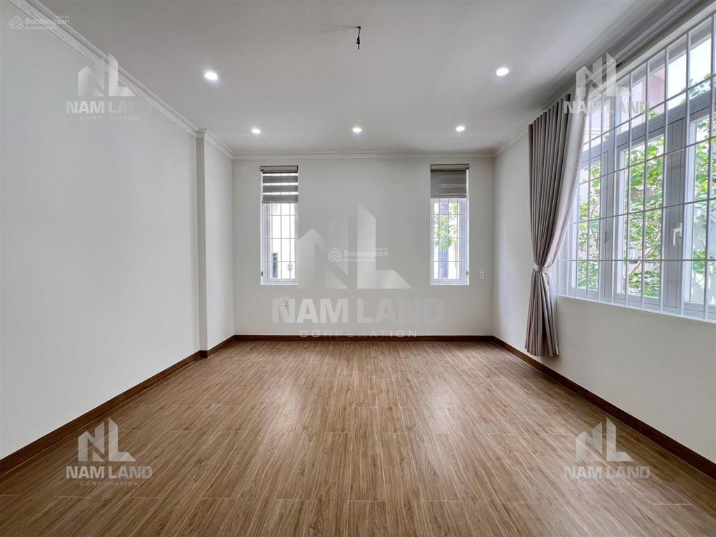 Villa 15x20 mới 100% sân vườn, 2 lầu gần global city, phước long, giá chỉ 30tr