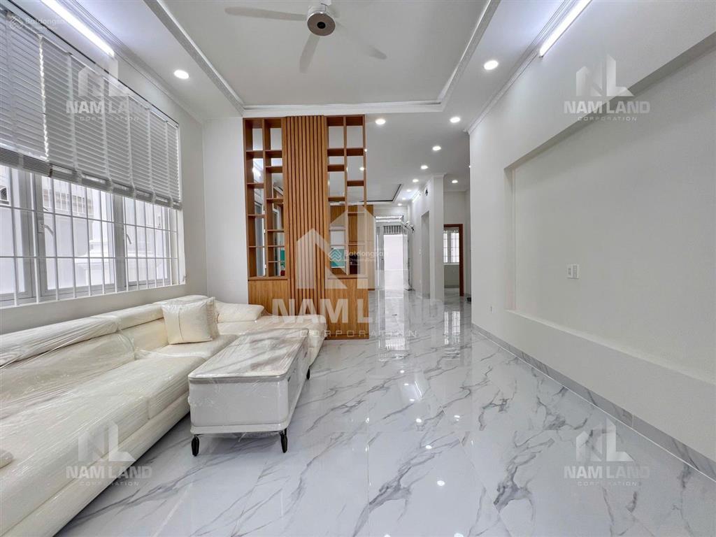 Villa 15x20 mới 100% sân vườn, 2 lầu gần global city, phước long, giá chỉ 30tr