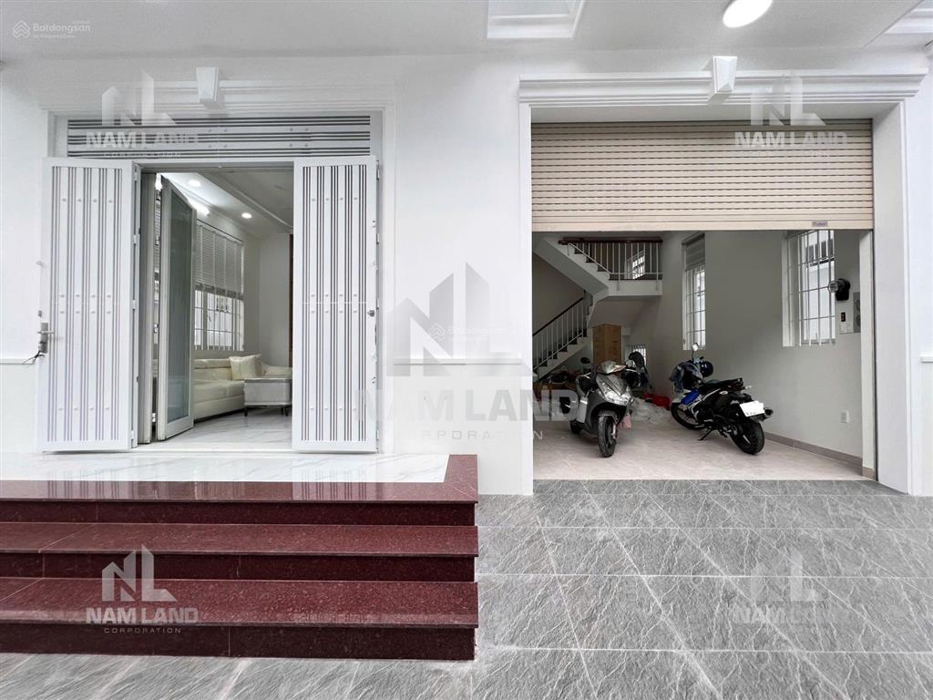 Villa 15x20 mới 100% sân vườn, 2 lầu gần global city, phước long, giá chỉ 30tr