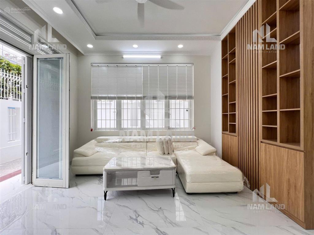 Villa 15x20 mới 100% sân vườn, 2 lầu gần global city, phước long, giá chỉ 30tr