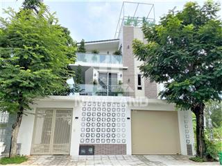 Villa phố đường chính hơn 700m2 2 lầu sân vườn, p. bình trưng đông 40tr