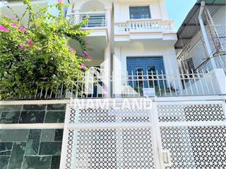 Nhà tone trắng style hiện đại cho thuê giá chỉ 35 triệu  sd 480m2 tại thảo điền