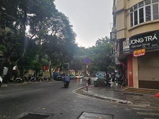 Bán nhà mặt phố bùi thị xuân, diện rộng mặt tiền lớn, lõi phố cổ hiếm nhà bán dt 168m mt 7m. 121.