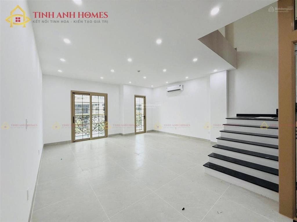 Cho thuê shophouse pavillon trục chính trần đăng ninh tuyến đường 30m