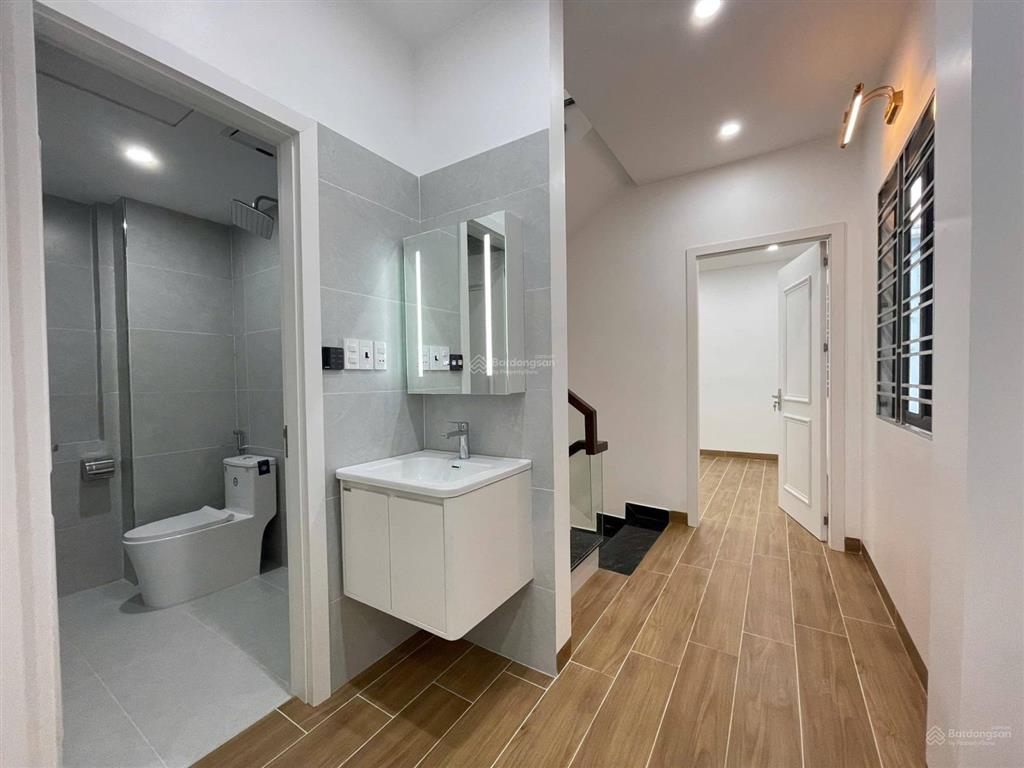 Bán nhà mỹ đình  ngõ thông  lô góc  gần ô tô  nhỉnh 7 tỷ