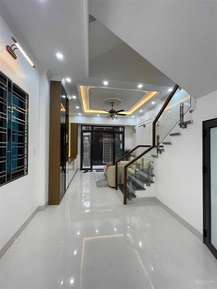 Bán nhà mỹ đình  ngõ thông  lô góc  gần ô tô  nhỉnh 7 tỷ