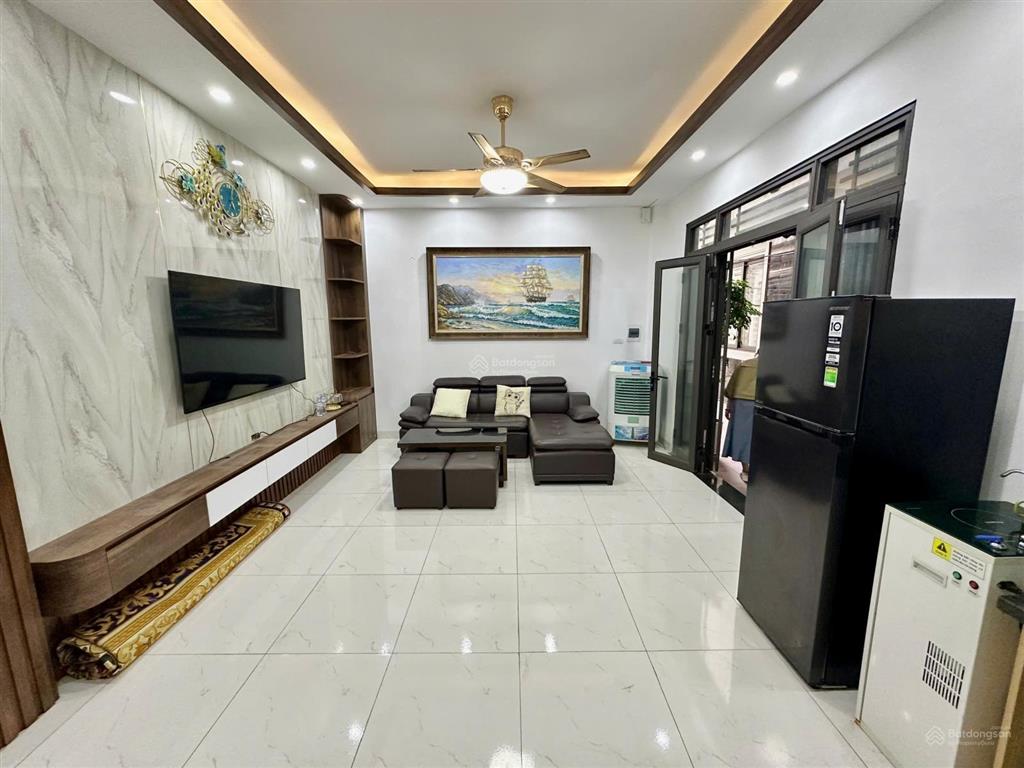 Bán nhà chương mỹ xây hiện đại/ trước nhà sân rộng, ô tô 7 chỗ đỗ trước cửa 33m2x4 tầng