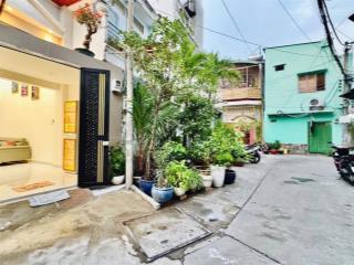 Thằng con phá của  bán gấp siêu phẩm mới đẹp full nội thất  full nội thất  hẻm thông .