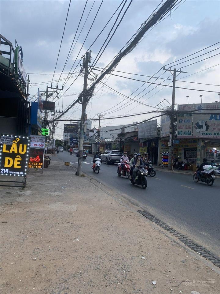 Cho thuê nr tại 220a đường thoại ngọc hầu, 60 triệu/ tháng, 500m2, chỉ với giá ưu đãi