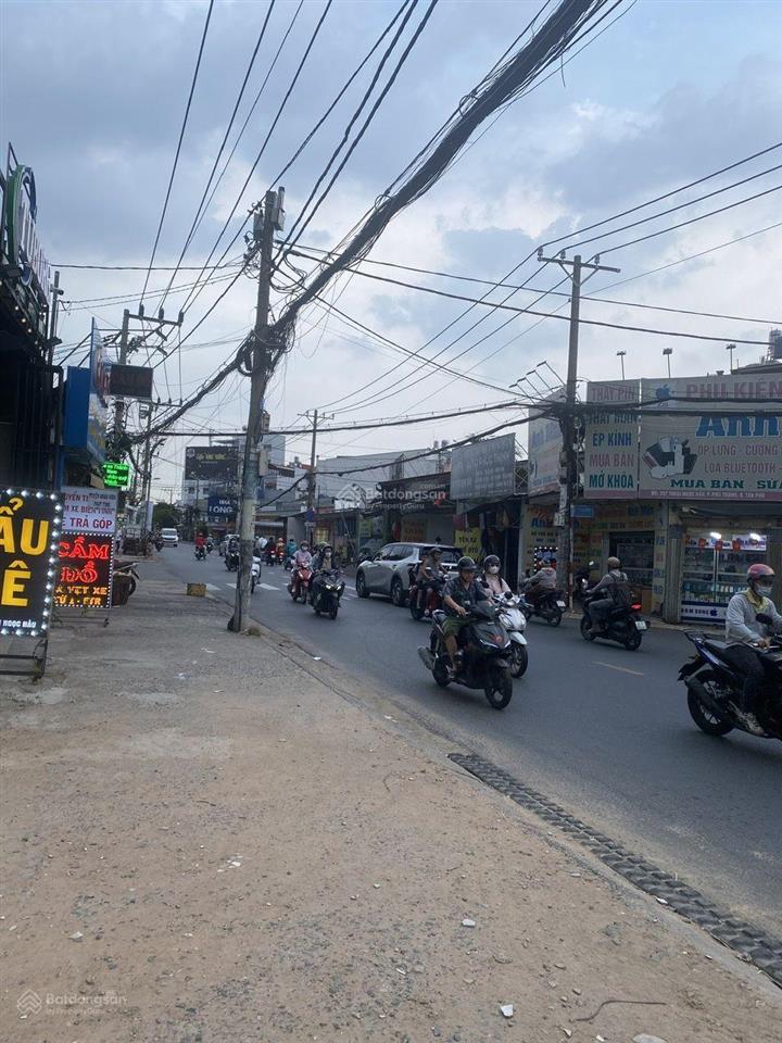 Cho thuê nr tại 220a đường thoại ngọc hầu, 60 triệu/ tháng, 500m2, chỉ với giá ưu đãi