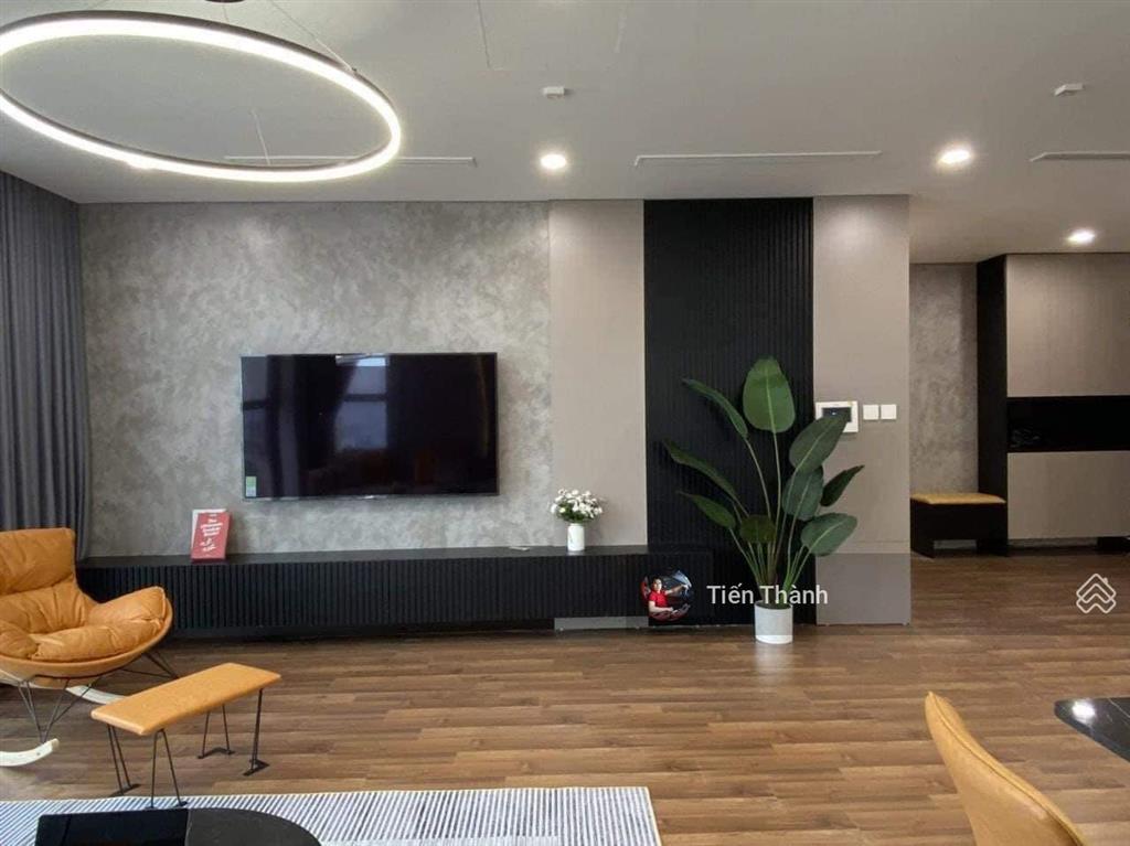 Chính chủ bán căn hộ chung cư hcmcc 249a thụy khuê 146m2, 3pn, view hồ, tầng cao, 18 tỷ. 0963 668 ***