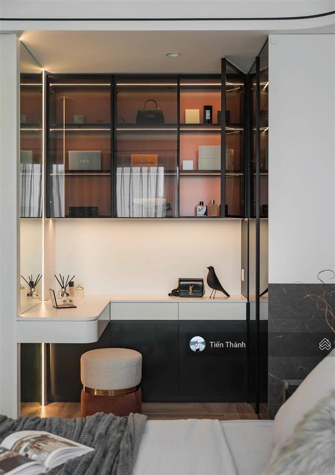 Bán gấp căn hộ lancaster núi trúc, 130m2, 3pn, 3wc, căn góc, tầng cao, view hồ, 18 tỷ. 0963 668 ***