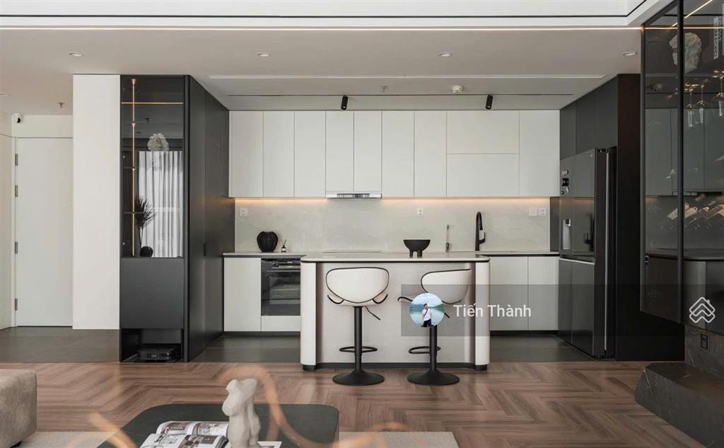 Bán gấp căn hộ lancaster núi trúc, 130m2, 3pn, 3wc, căn góc, tầng cao, view hồ, 18 tỷ. 0963 668 ***